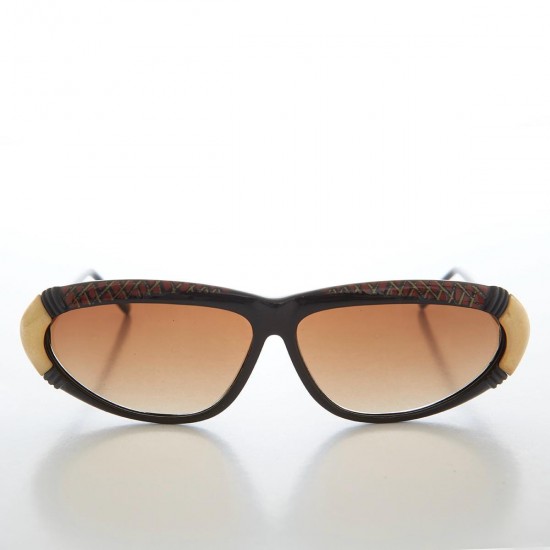 Large cat-eye sunglasses...